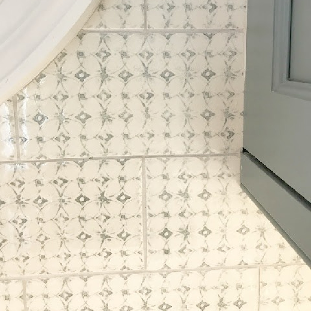 Handmade tile backsplash detail in a bespoke traditional blue and white kitchen designed by Matthew Quinn - Southeastern Designer Showhouse 2017. #backsplash #handmadetile #kitchendesign