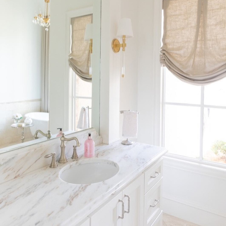 Elegant and sophisticated French country bathroom with romantic decor - Brit Jones. #bathroomdesign #frenchcountry #romanticdecor #serenedecor #interiordesign