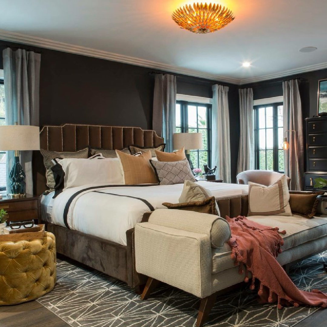 Black primary bedroom in HGTV Property Brothers Drew Scott's honeymoon house with Linda in LA's Windsor neighborhood. #drewhoneymoonhouse #drewandlindahouse