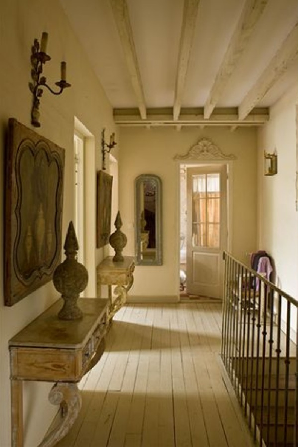 Rustic elegant French country home near Paris belonging to Sophie Lambert, antique lover and shop owner of Autemps des Cerises. #countryfrenchhome #frenchnordic #scandinavianantiques