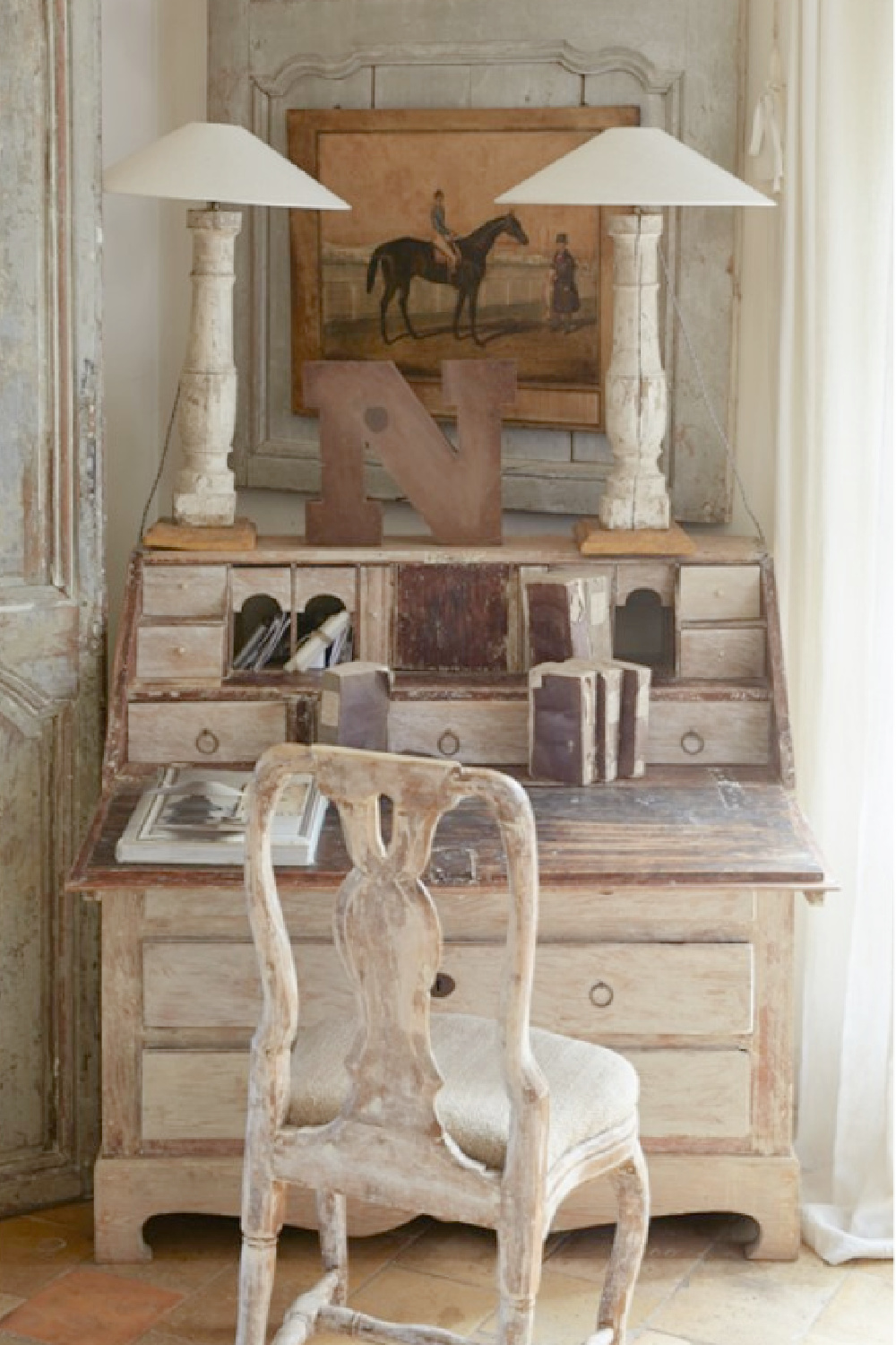 Rustic elegant French country home near Paris belonging to Sophie Lambert, antique lover and shop owner of Autemps des Cerises. #countryfrenchhome #frenchnordic #scandinavianantiques