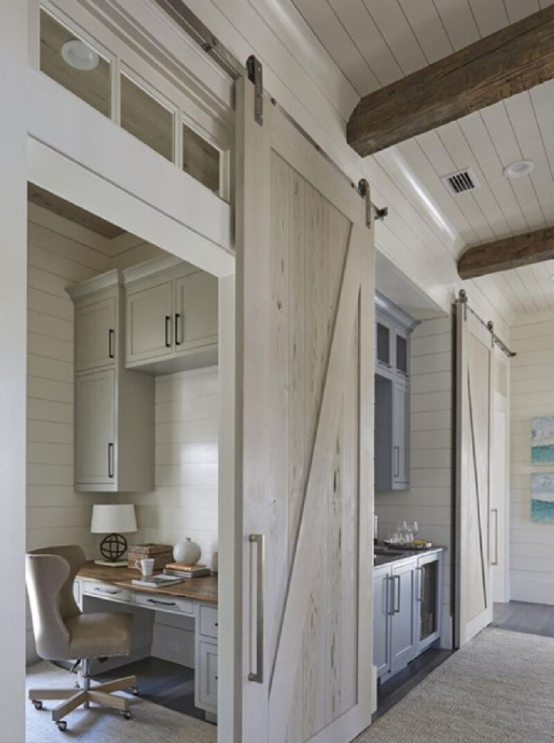 Classic Coastal Interior Design Ideas for a Timeless Sophisticated Look ...
