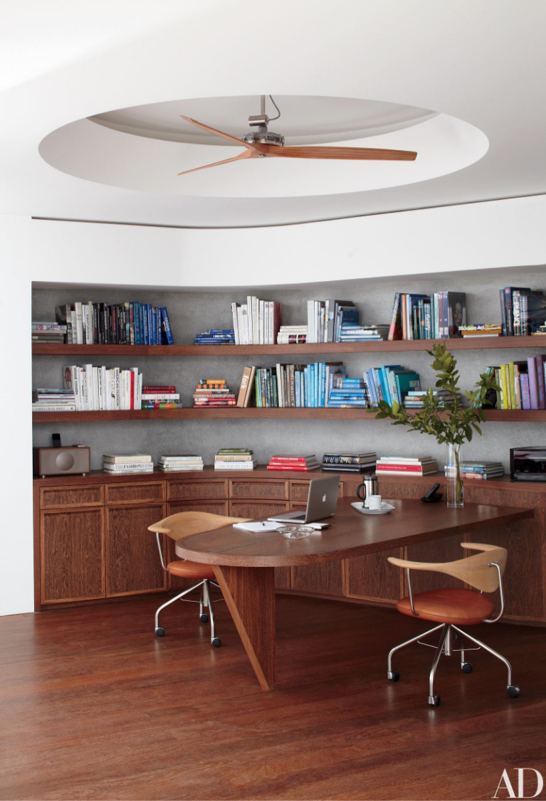 Beautiful and modern home office by Charles Gwathmey in Architectural Digest. #homeoffice $openshelving