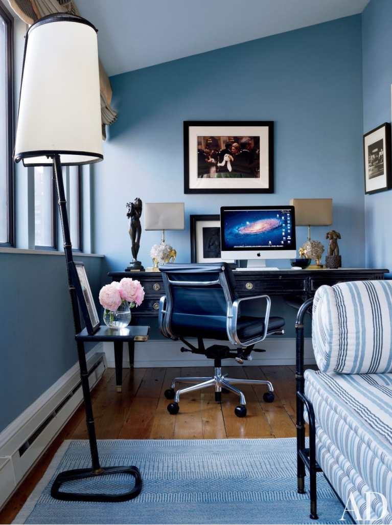 Monochromatic blue office by Jay McInerney and Anne Hearst. #homeoffice #monochromatic #bluewalls #interiordesign