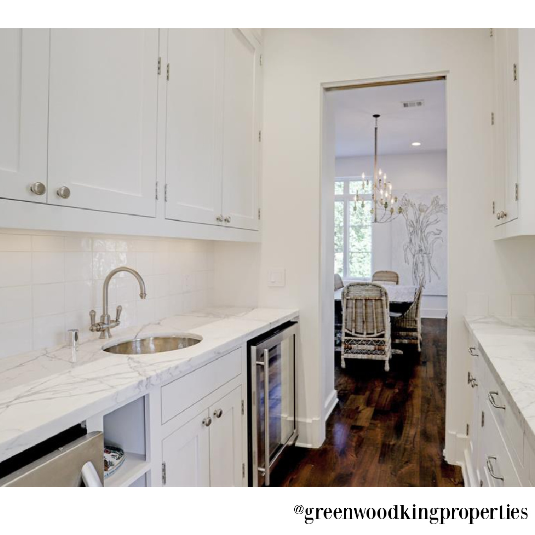 Butler pantry in a high end modern French Houston kitchen (M Naeve) - @greenwoodkingproperties