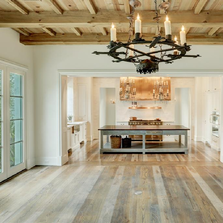 Kitchen in Breathtaking French inspired Houston Home (2535 Inwood). #frenchcountry #housedesign #interiordesign #lfrenchhome #kitchendesign