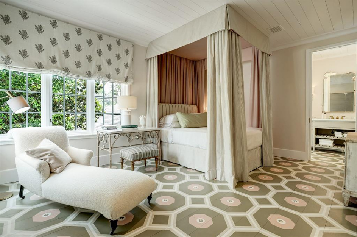 Eleanor Cummings designed bedroom in MILIEU Showhouse 2020 - featuring exceptional designers including Darryl Carter, Kathryn Ireland, Pamela Pierce, Shannon Bowers, and more. #milieushowhouse #interiordesign #designershowhouse #luxuryhome #edwinlutyens #bedroom #eleanorcummings