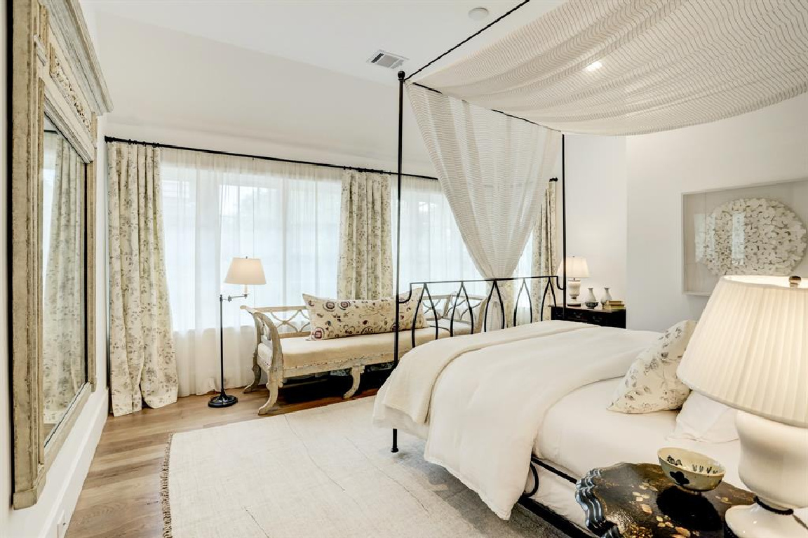 Bedroom design by Kathryn Ireland in MILIEU Showhouse 2020 - featuring exceptional designers including Darryl Carter, Kathryn Ireland, Pamela Pierce, Shannon Bowers, and more. #milieushowhouse #interiordesign #designershowhouse #luxuryhome #edwinlutyens #bedroomdesign #kathrynireland