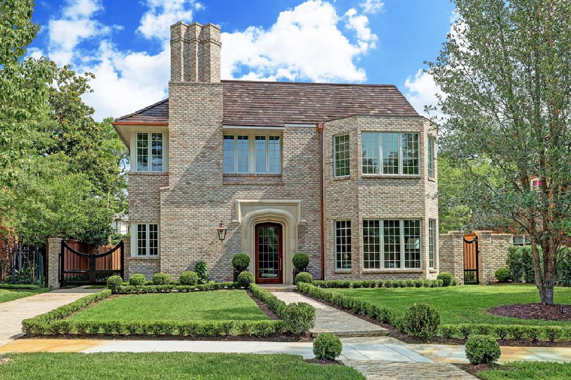 Exterior of Edwin Lutyens style home - MILIEU Showhouse 2020 - featuring exceptional designers including Darryl Carter, Kathryn Ireland, Pamela Pierce, Shannon Bowers, and more. #milieushowhouse #interiordesign #designershowhouse #luxuryhome #edwinlutyens #houstonhome