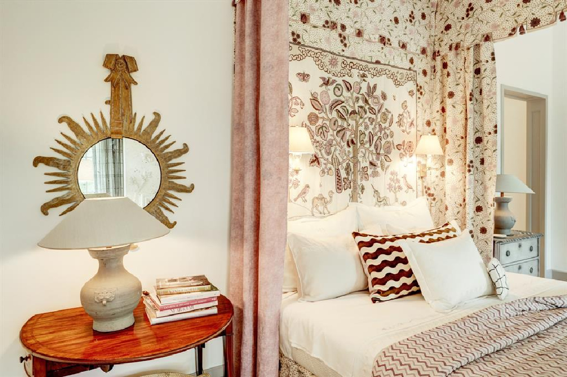 Bedroom in MILIEU Showhouse 2020 - featuring exceptional designers including Darryl Carter, Kathryn Ireland, Pamela Pierce, Shannon Bowers, and more. #milieushowhouse #interiordesign #designershowhouse #luxuryhome #edwinlutyens #houstonhome #bedroomdesign