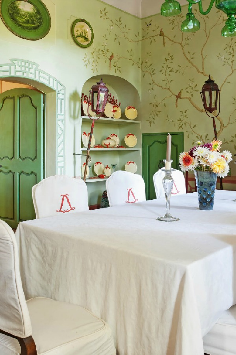 Cheerful greens in a dining room of a luxurious villa in Provence, Chateau Mireille. #frenchchateau #diningroom #frenchcountry #greendecor