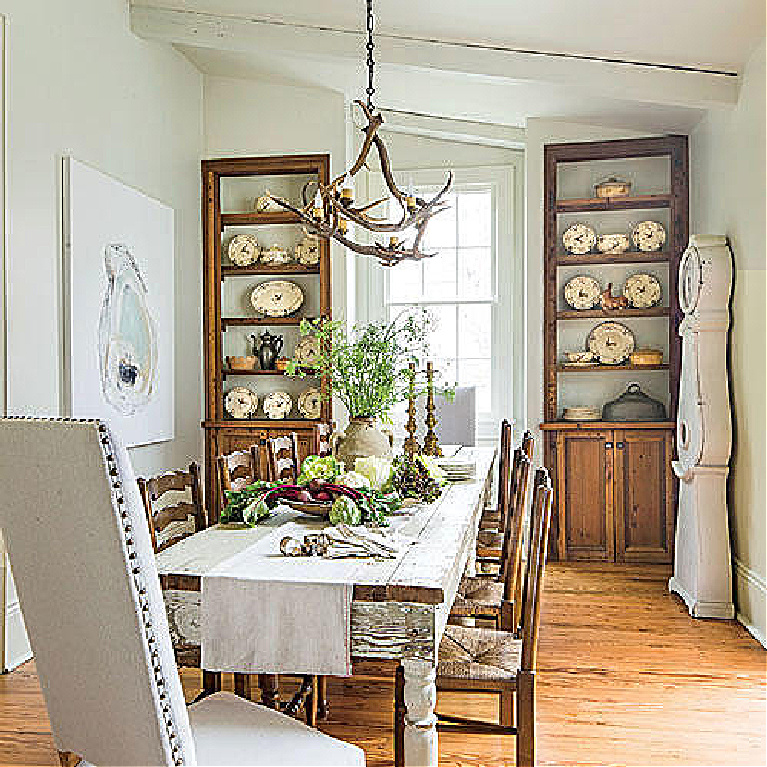 French farmhouse dining room with rustic farm table. Photo: Laurey Glenn for Southern Living magazine.