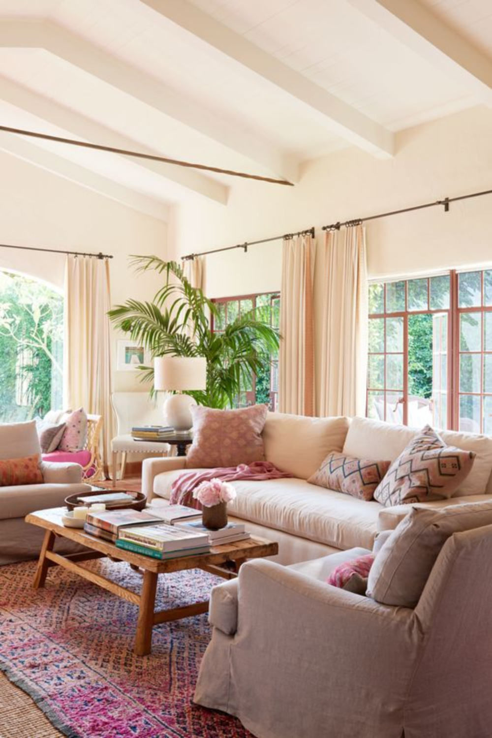 HOME AGAIN Movie: Get the Look of This Nancy Meyers Set! - Hello