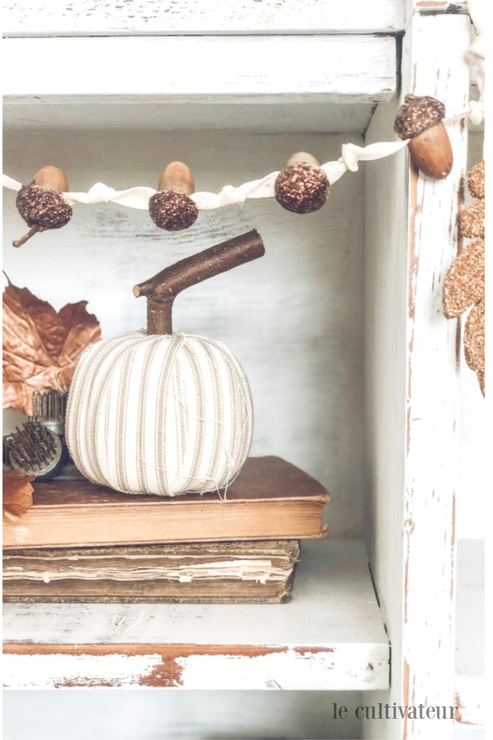 Autumn decor and Fall DIY craft ideas including wreaths with acorns and twigs are in the mix on Hello Lovely Studio! #falldecor #easydiy #fallgarland #fallmantel #tablescapeideas