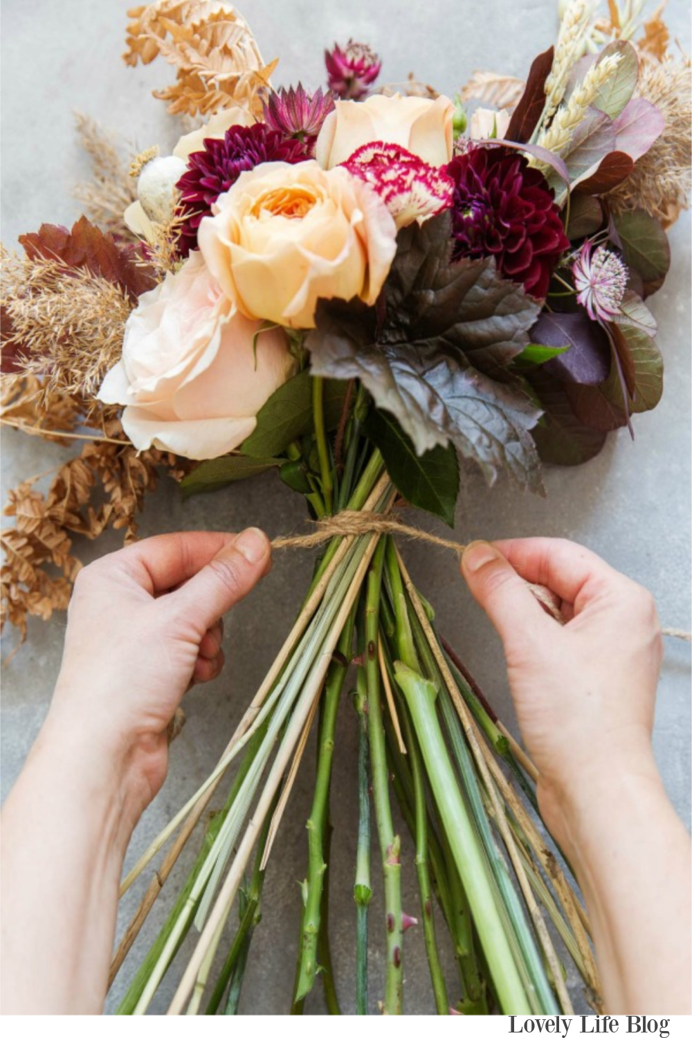 Fall florals with gorgeous warm autumn tones and simplicity? Photo by Pernila Ahlsen. Serene French Farmhouse Fall Decor Photos ahead! #fallbouquet #fallflowers #wedding #autumn