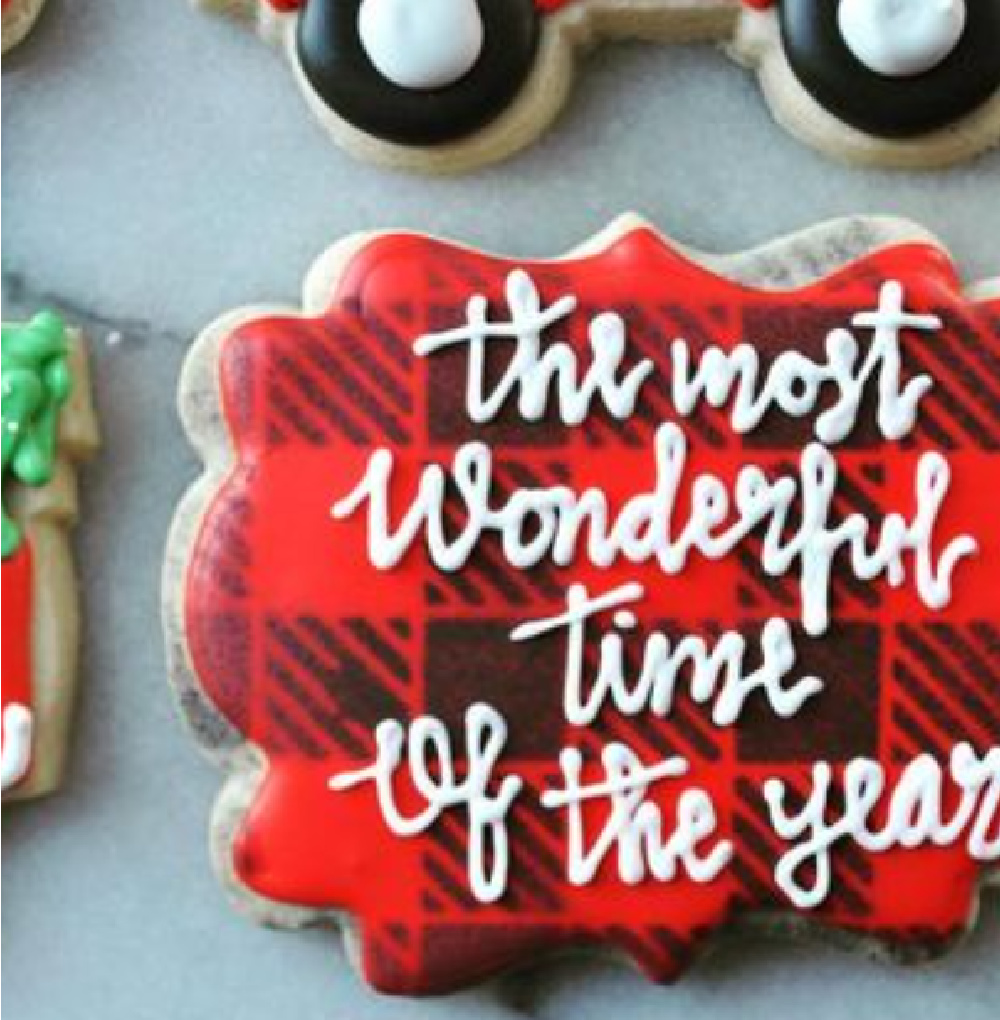 Plaid Christmas cookie with red and black: the most wonderful time of the year - @lucyberrybakeshop #christmascookies #cookieart