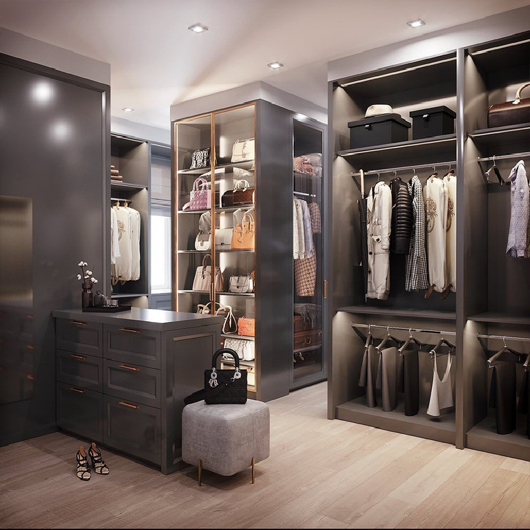 Bespoke luxurious closet by L'Atelier Paris. #customcloset #bespoke #dreamcloset