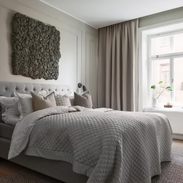 Minimal, sumptuous, luxurious, zen bedroom with grey accents and Swedish tone on tone sophistication - PlaneteDeco.
