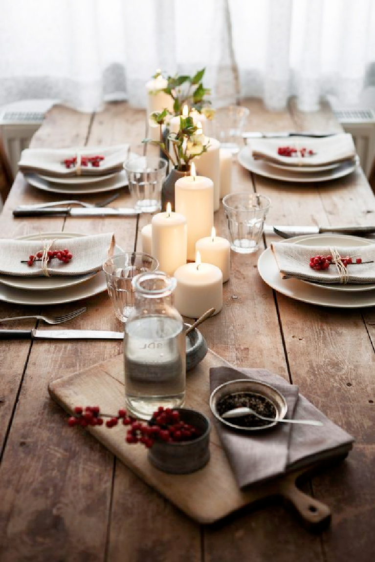 Scandinavian style Christmas tablescape with rustic organic details and simplicity - Sister-mag.