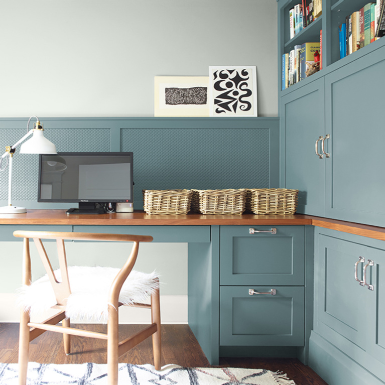 Aegean Teal (Benjamin Moore) paint color of the year 2021. #ageanteal #benjaminmooreaegeanteal #paintcolors