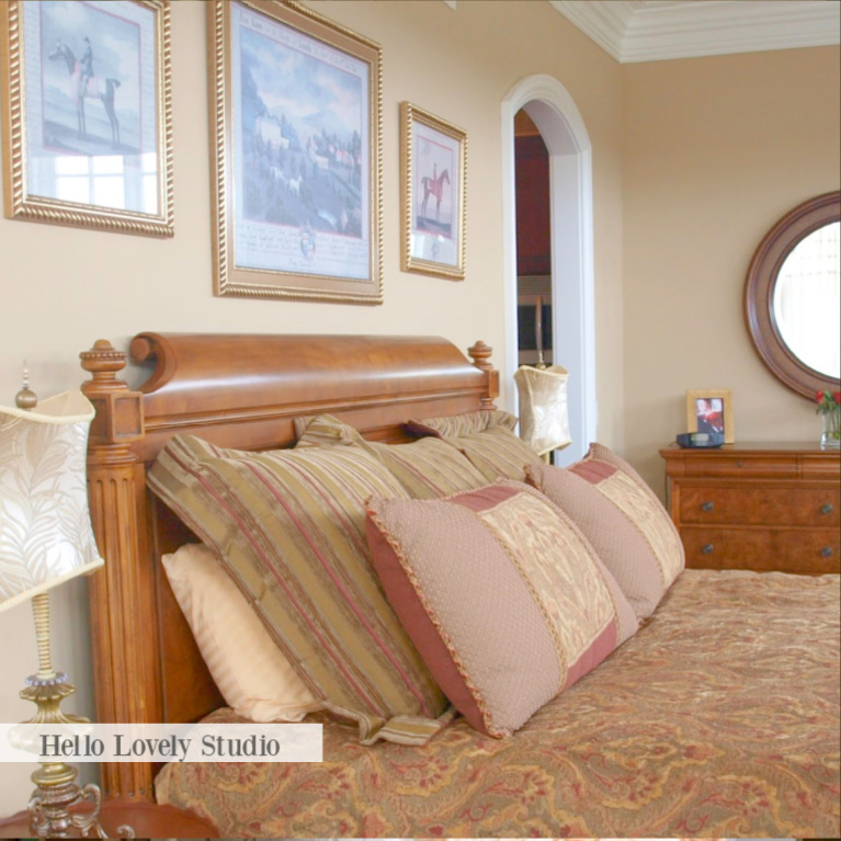 Traditional style bedroom with earth tones and Grandmillennial style - Hello Lovely.