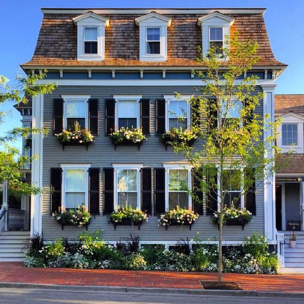 Greydon House exterior. COME TOUR MORE Nantucket Style Chic & Summer Vibes! #nantucket #interiordesign #designinspiration #summerliving