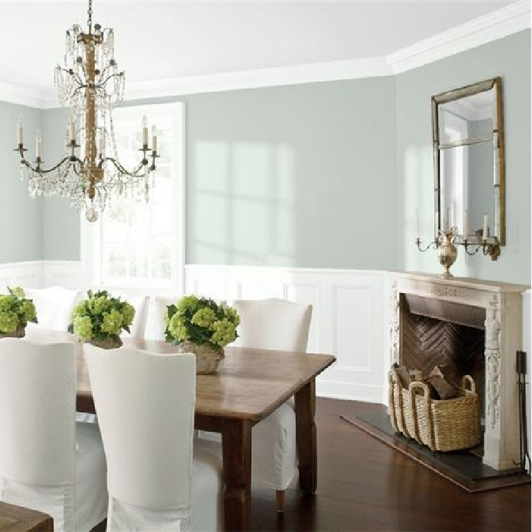 Pale blue paint color on dining room walls painted Quiet Moments (Benjamin Moore). #benjaminmoorequietmoments #quietmoments #palebluepaintcolors