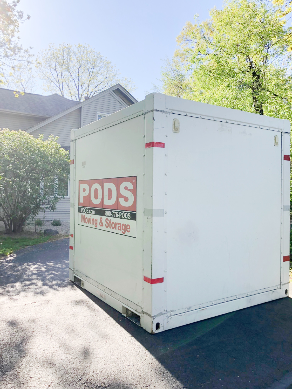 PODS container move from CO - learn tips to simplify moving on Hello Lovely. #pods #relocation #movingtips #movinghacks #movingcontainers