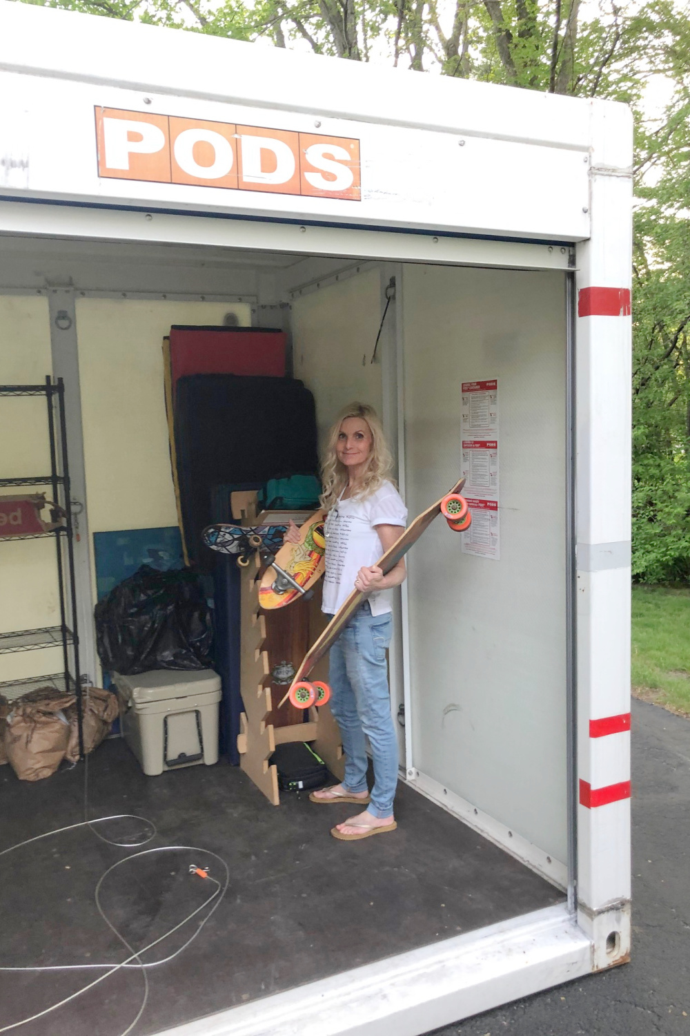 PODS container move from CO - learn tips to simplify moving on Hello Lovely. #pods #relocation #movingtips #movinghacks #movingcontainers