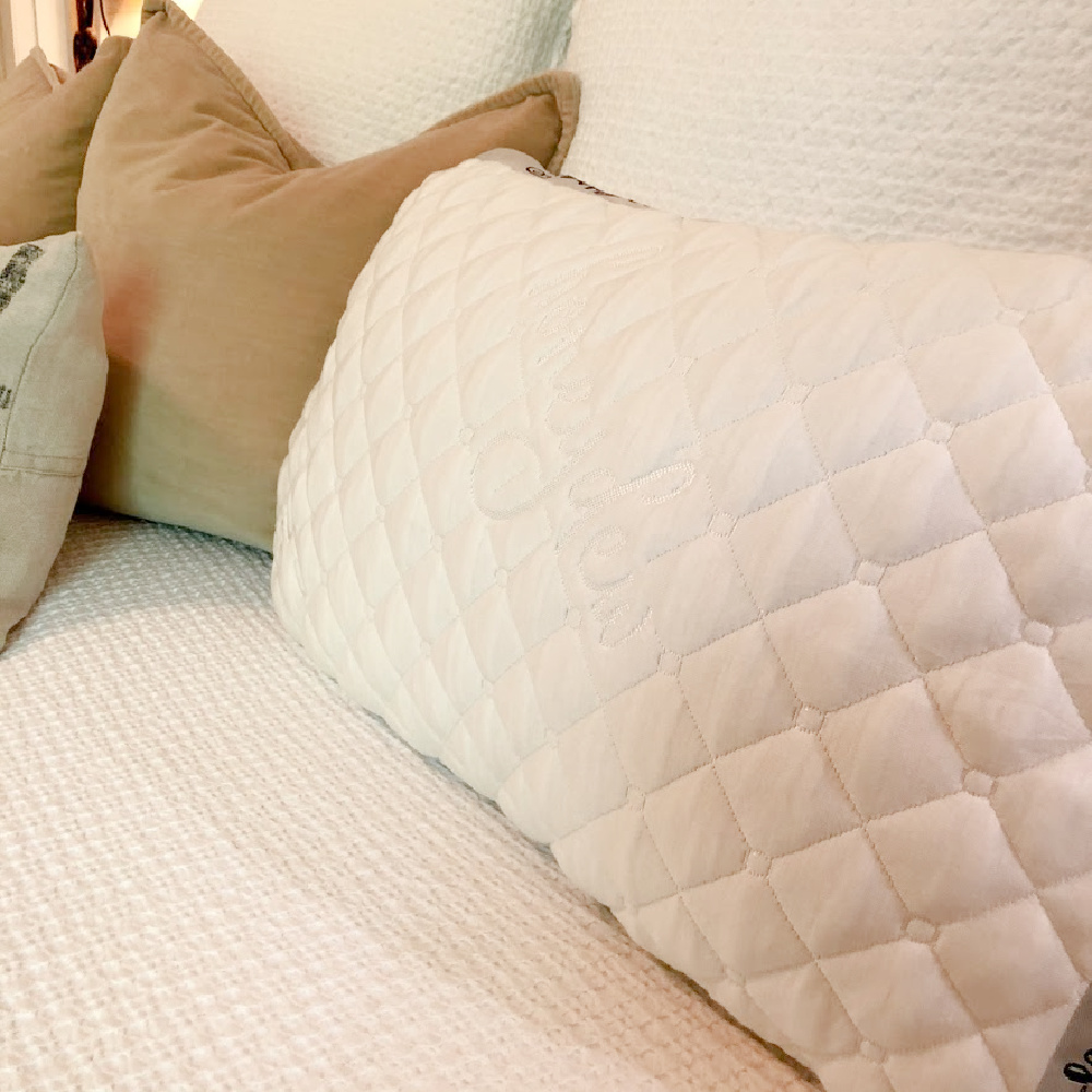 Luxurious and ultra-comfy, this quilted classic Scrumptious pillow from Honeydew has sweetened my sleep - Hello Lovely. #bestbedpillow #bedroompillows #bedding