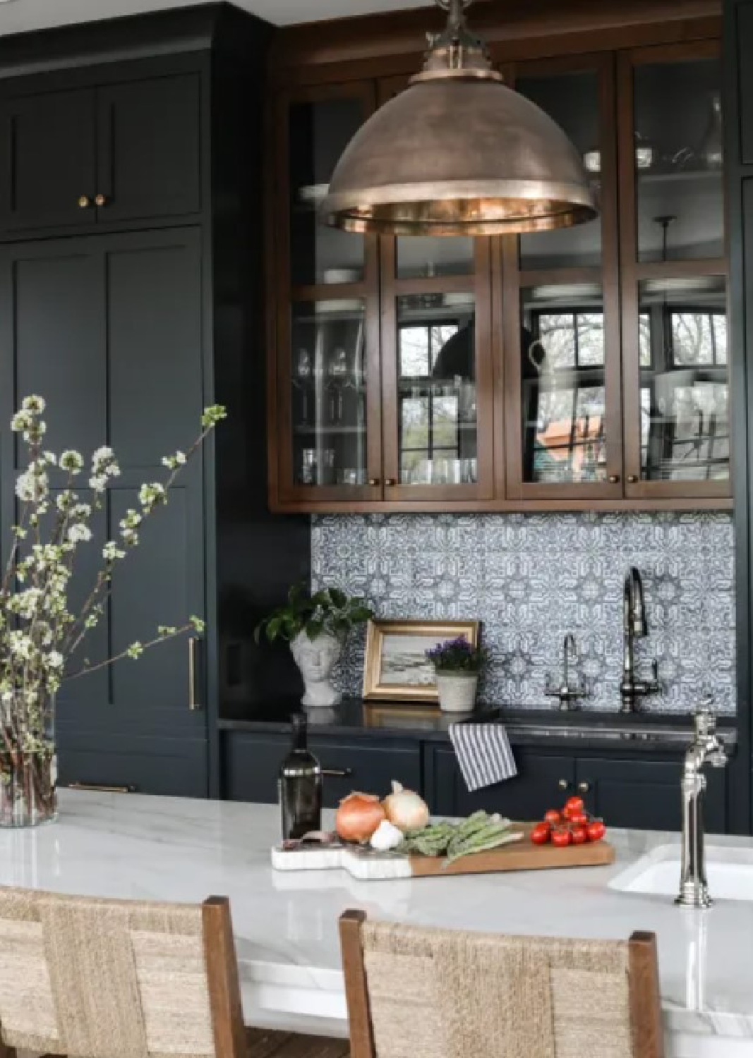 Luxurious classic kitchen design by Park & Oak with two tone painted cabinetry and rustic elegance. #traditionalkitchen #classickitchendesign