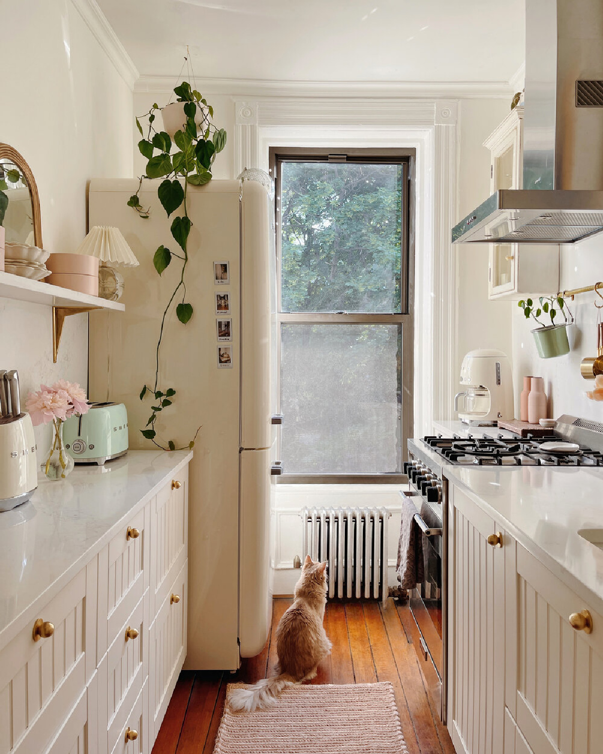 Before and After Brooklyn kitchen remodel with Ikea cabinets and Nieu bespoke cabinet door fronts - design by Reserve-Home. #ikeacabinets #refacedcabinets #beforeandafter #kitchenremodel