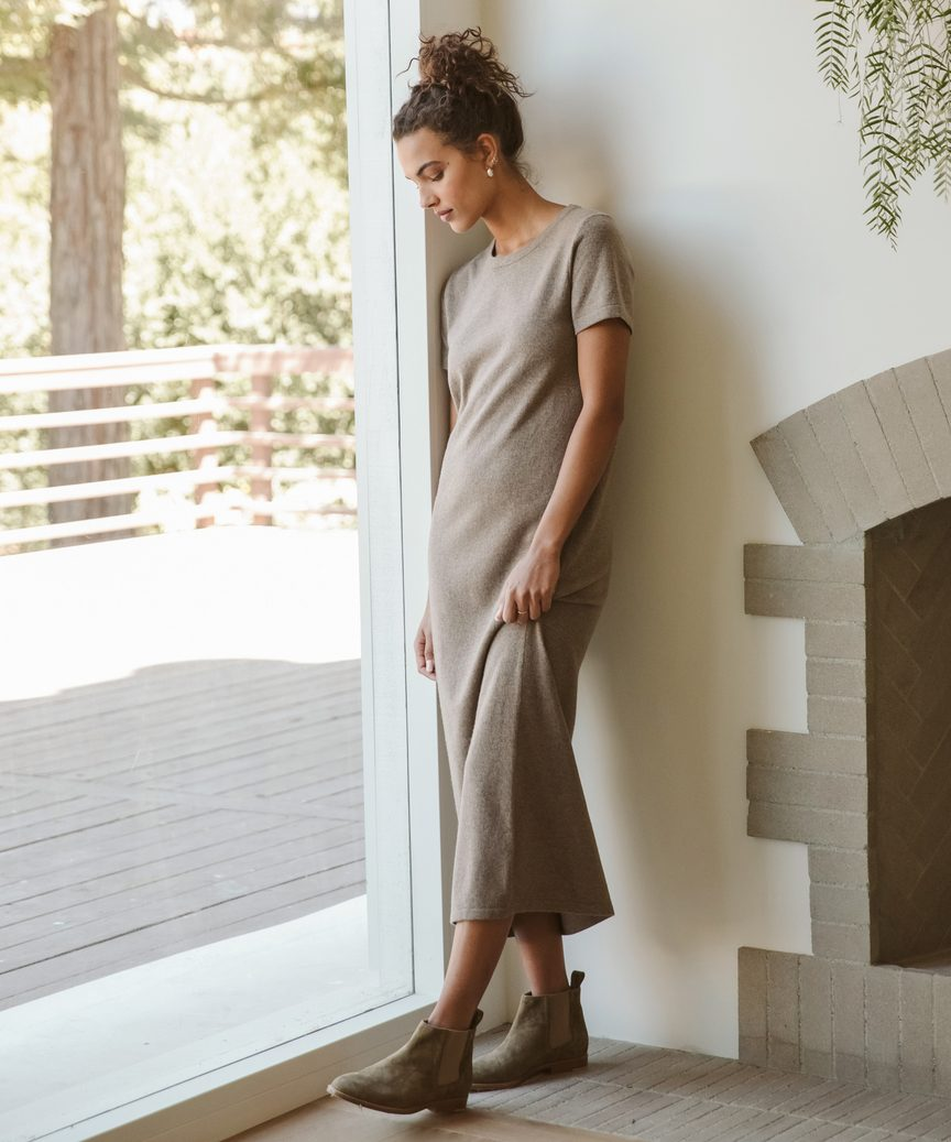 Jenni Kayne Everyday T-shirt Dress in Taupe.