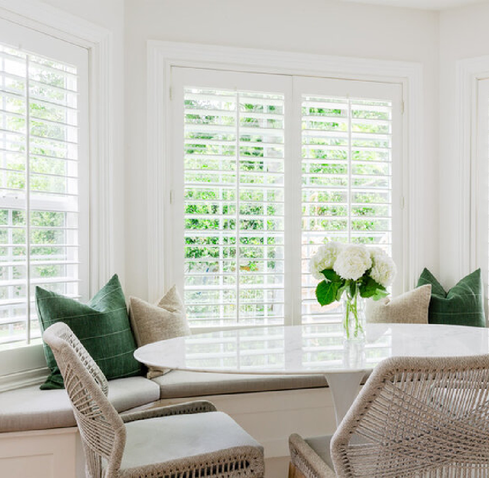 Breakfast nook with window seat and oval Saarinen dining table - AR Interiors (Anna Rosemann). #breakfastnook #modernFrench