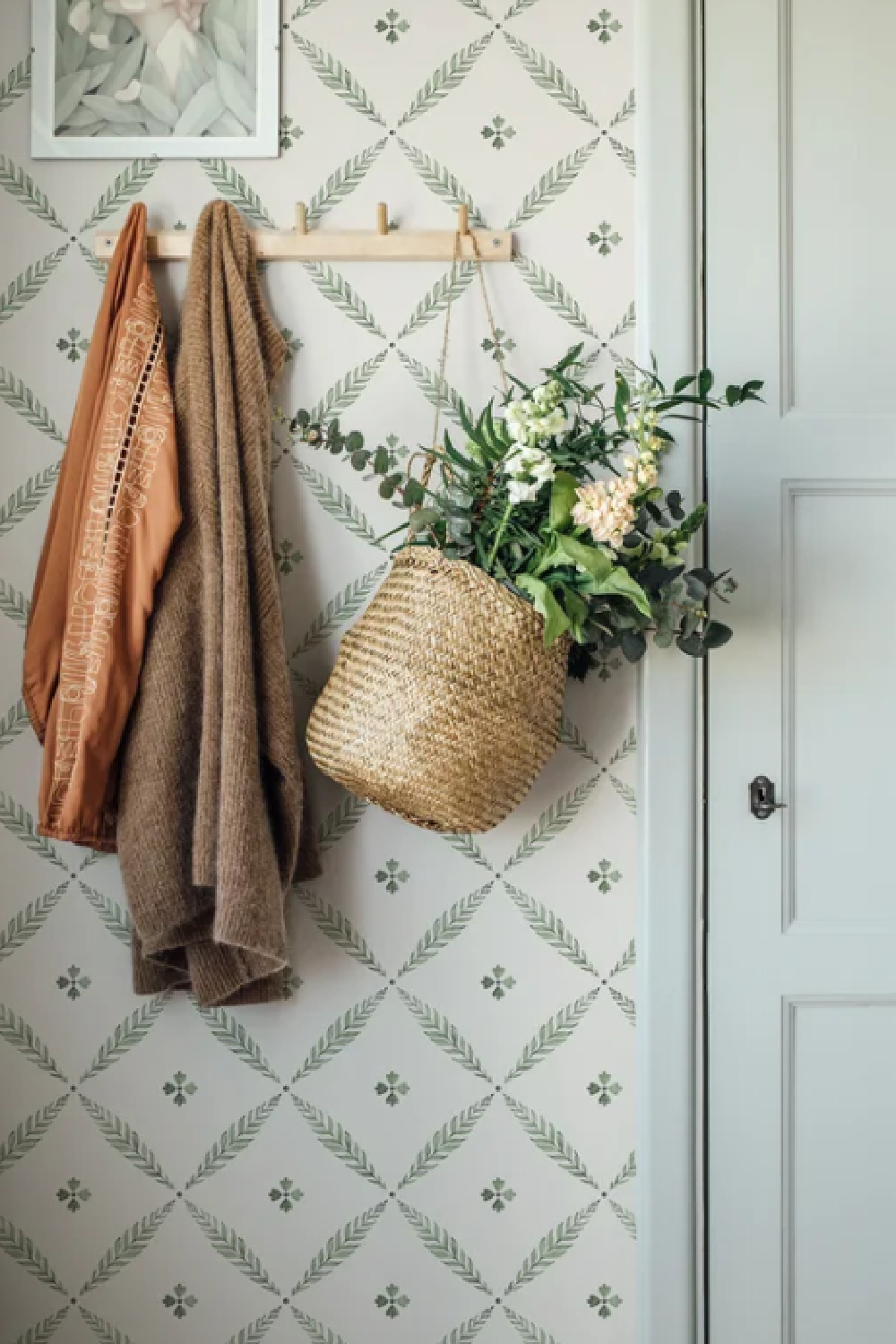 Blomstermåla Leaf Trellis wallpaper - Galerie Wallcoverings. #frenchnordic #wallpaper #trellis