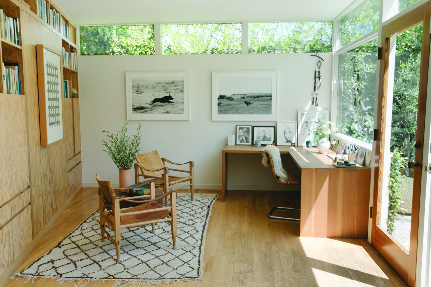 A lovely modern minimal California calm Jessica De Ruiter designed office in Pacific Natural at Home by Jenni Kayne.