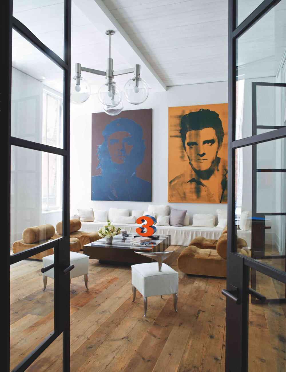 Modern Soho Loft Largesse by Timothy Haynes & Kevin Roberts in NEW YORK INTERIORS by Simon Upton. #newyorklofts #modernloft #interiordesign