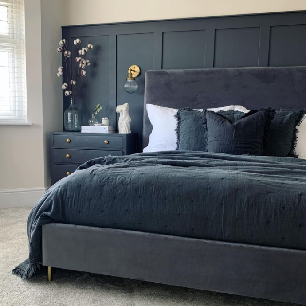 Railings (Farrow & Ball, no. 31) on a paneled wall in bedroom - @from_the_ground_up. #railings #farrowandballrailings #blackpaint