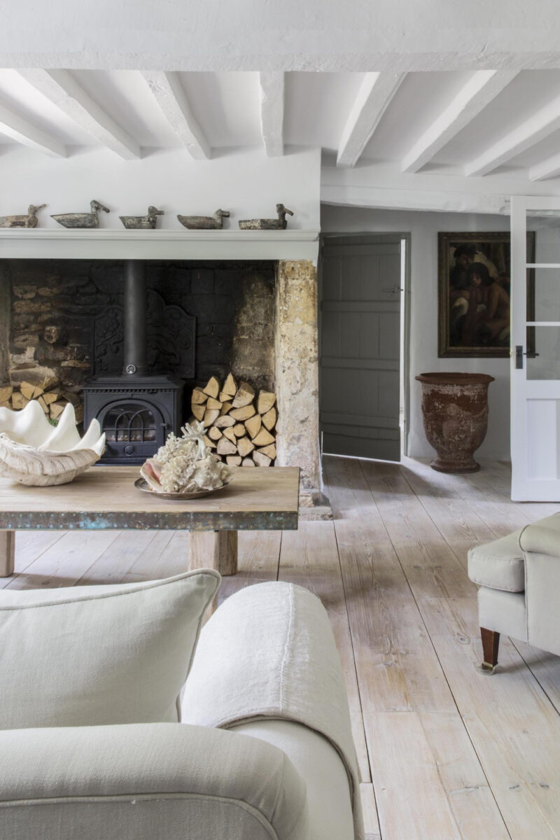 Cotswold Cottage Interiors: How to Live With French & Swedish Antiques ...