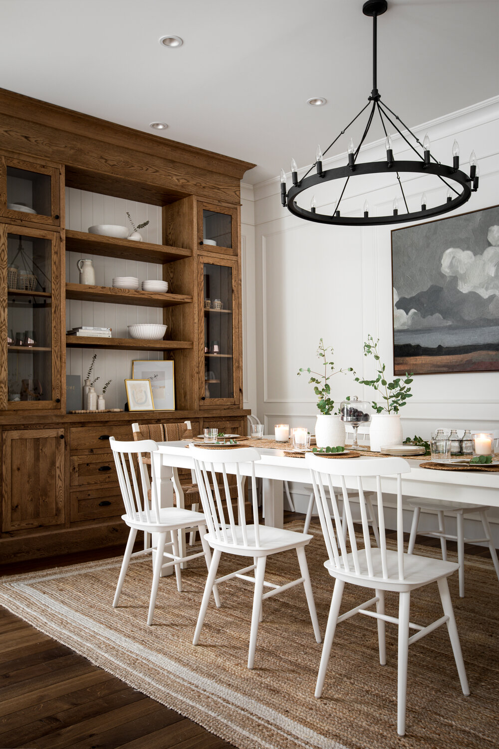 Breakfast dining in beautiful French country home with interior design by Jenny Martin Design. #frenchcountrykitchen #interiordesign