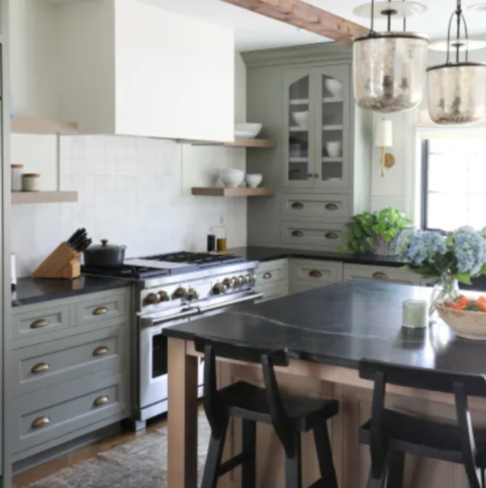 Kitchen cabinets painted Farrow & Ball Pigeon - Park and Oak. #graykitchens #farrowandballpigeon