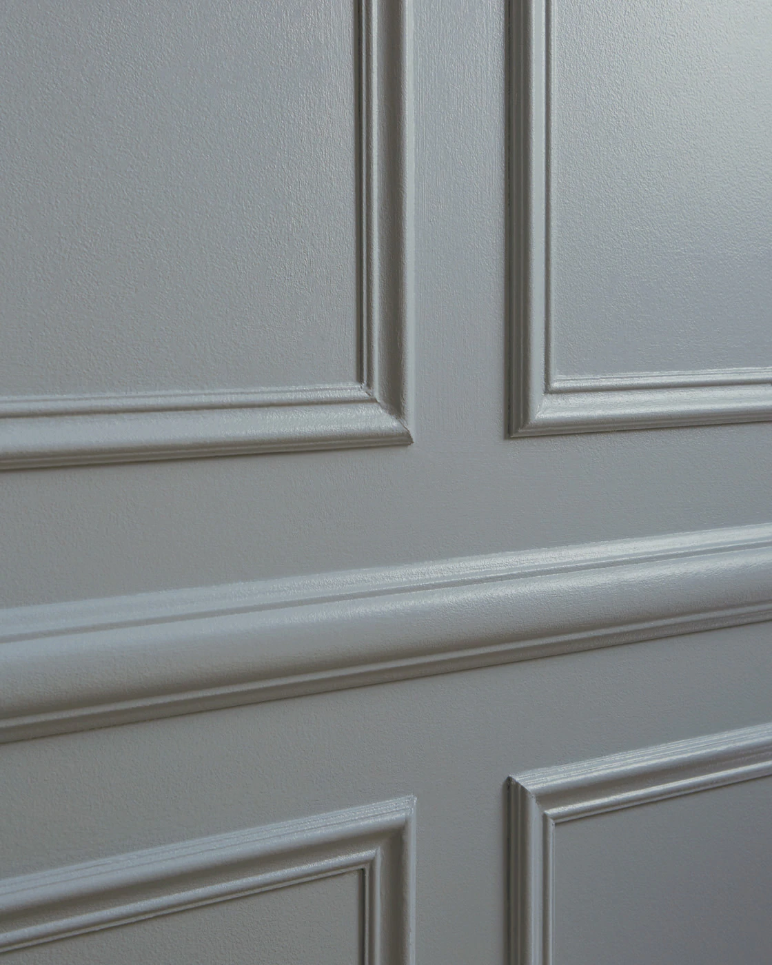 Set in Stone (Clare paint) a blue gray paint color on trim. #setinstone #bluegraypaintcolors