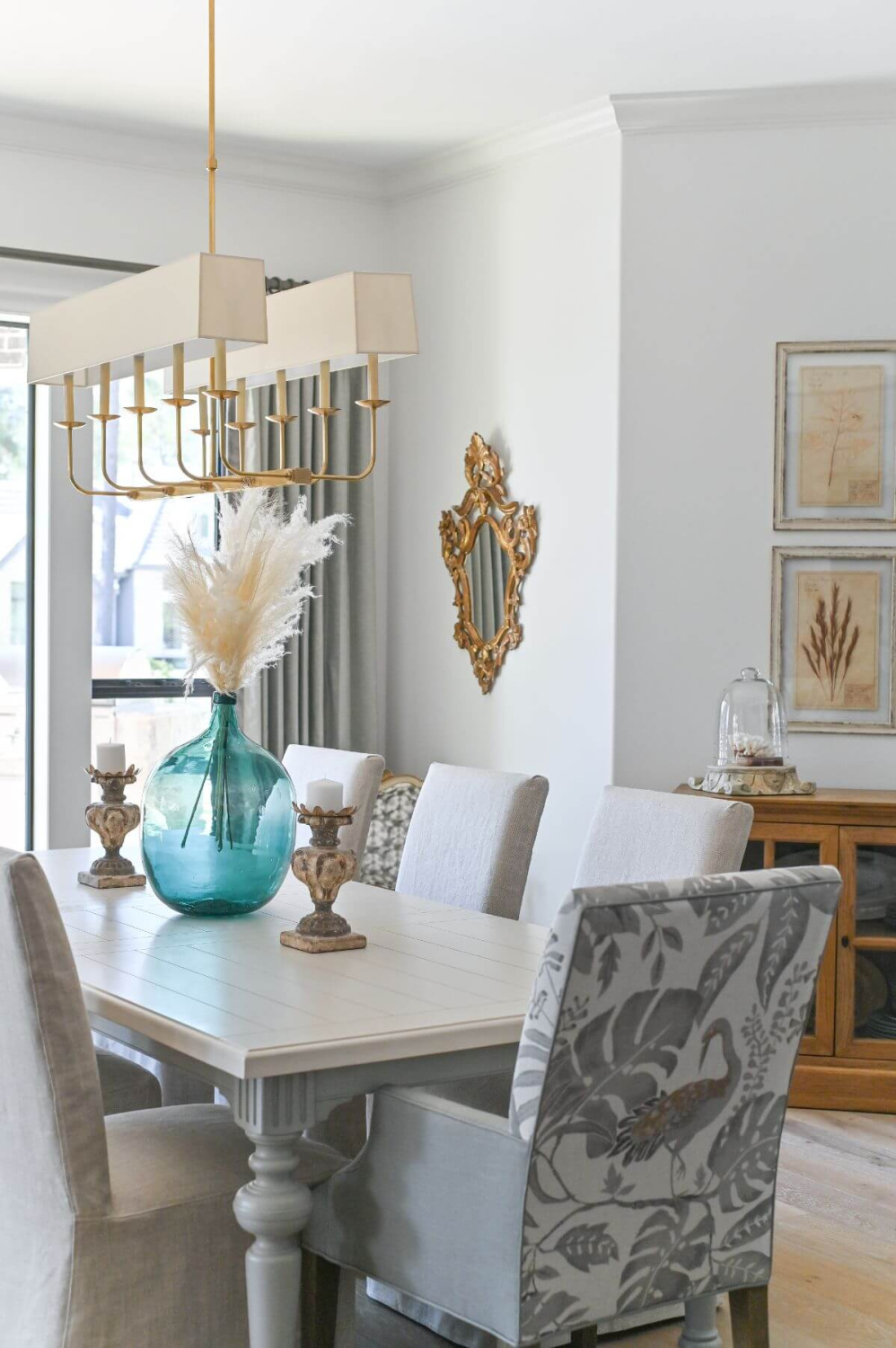 Modern French dining room - Morningstar Builders. #frenchcountrydiningroom #modernfrench