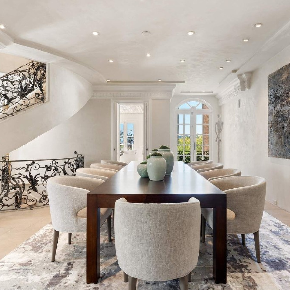 Elegant modern French dining room in a French style mansion in Pacific Heights. #modernfrench #diningrooms