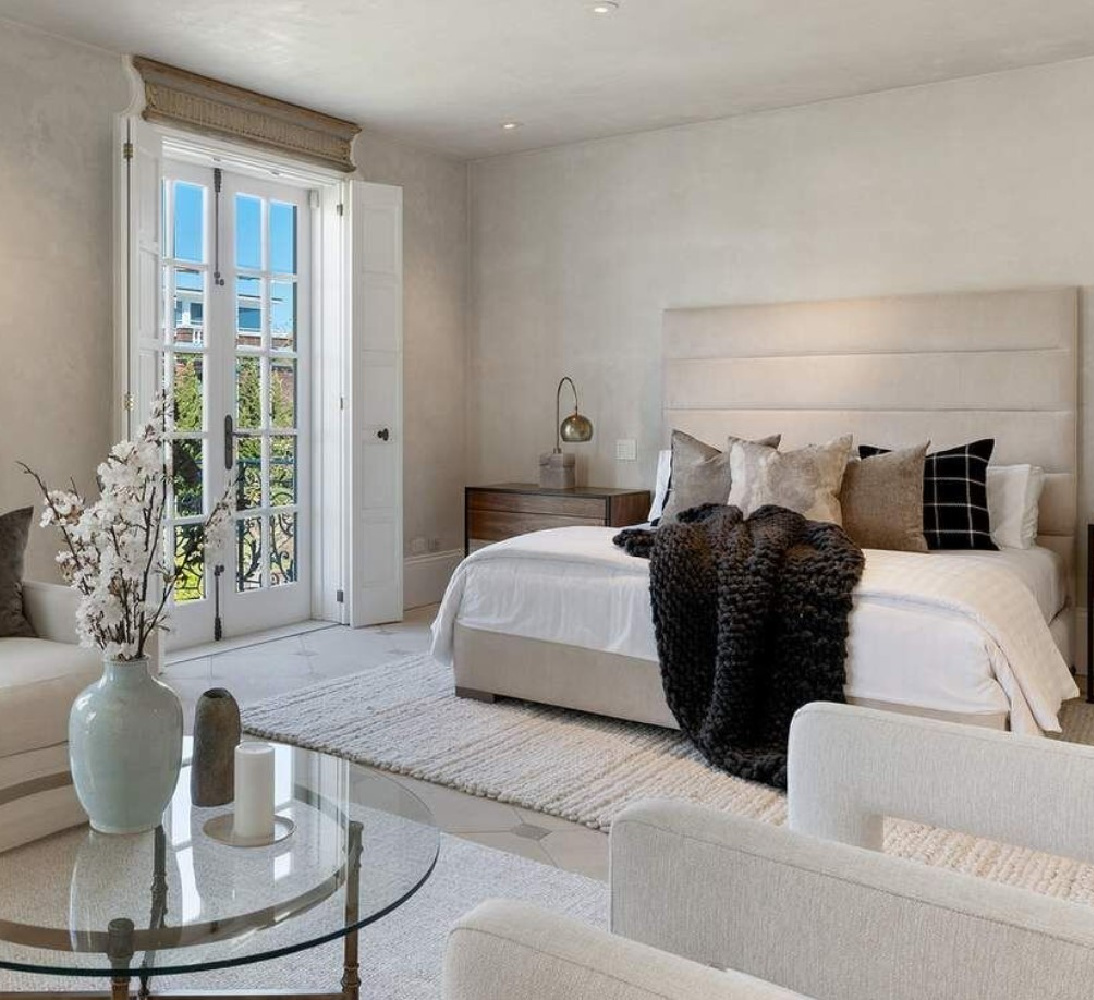 Elegant modern French bedroom with pale neutral colors and luxurious finishes. #modernfrenchstyle #bedroomdecor #parisianstyle