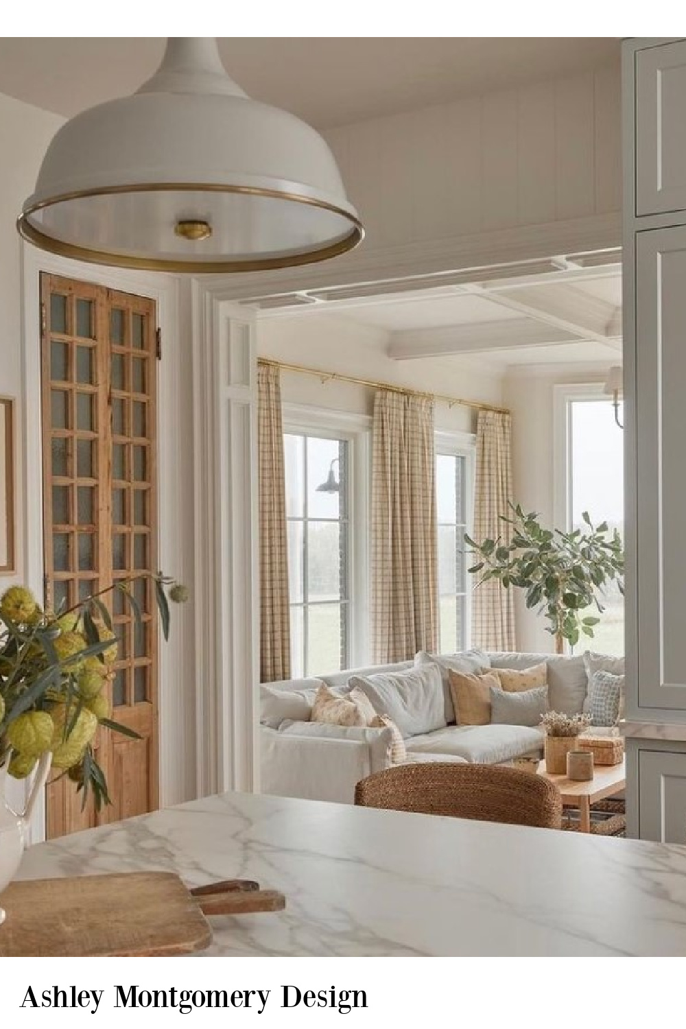 Beautiful timeless natural kitchen by Ashley Montgomery Design. #timelesskitchens