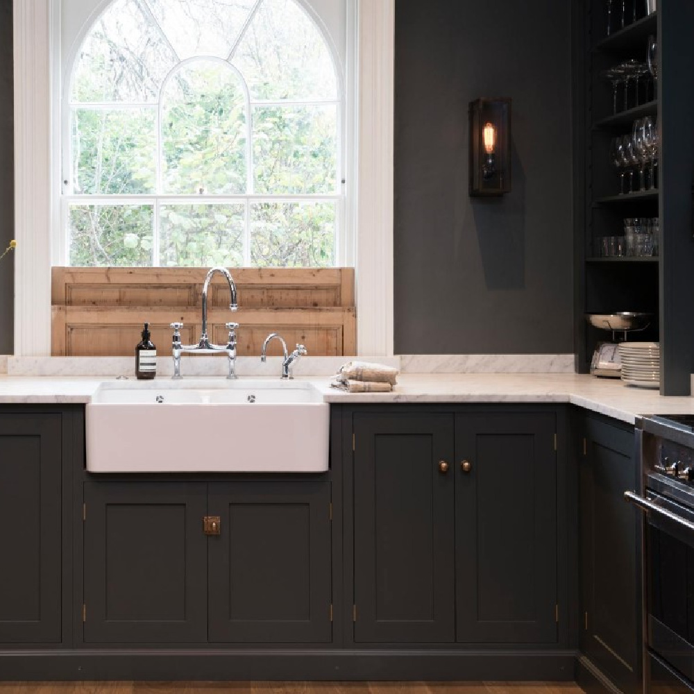 Moody dark gray blue kitchen by deVOL. #englishcountry #kitchendesign