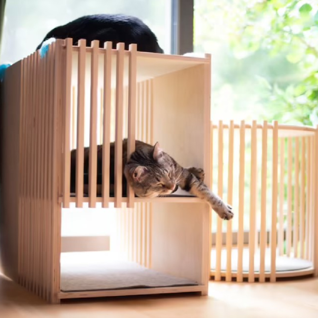 Custom modern cat house by LiveInIdeals on Etsy (winner of the PETS category!). #handmadecathouse #cathouses