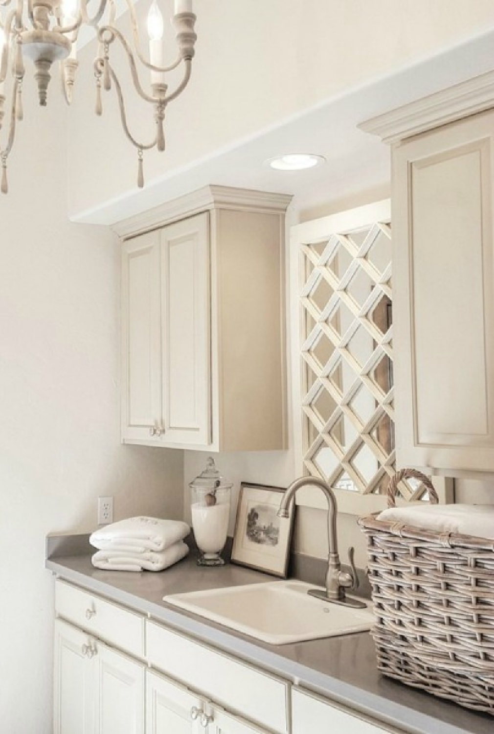 French country laundry room by @thefrenchnestcointeriordesign