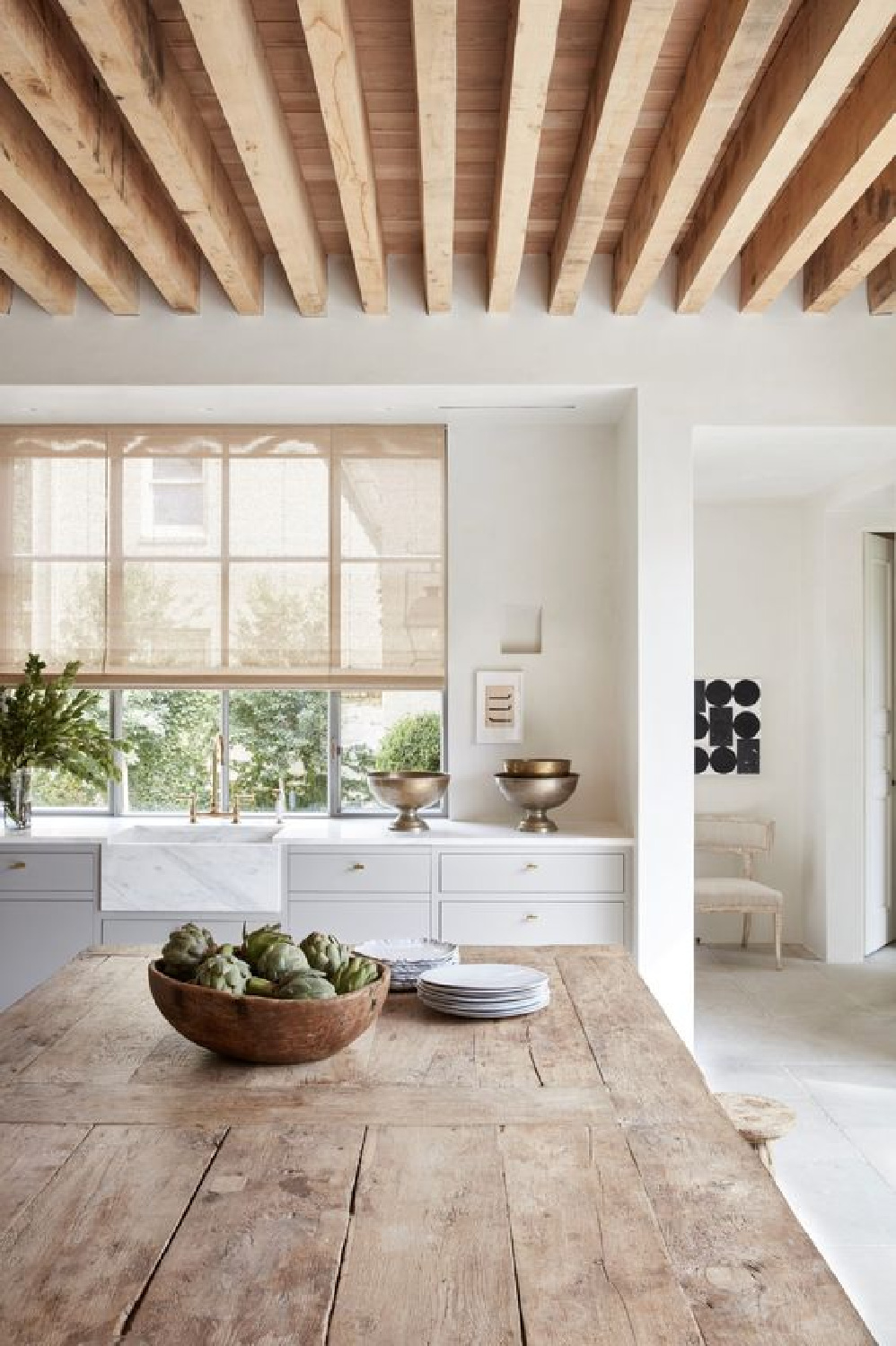 Modern French kitchen with rustic elegant design by Jill Egan and architecture by Kirby Mears. #modernfrench #kitchendesign